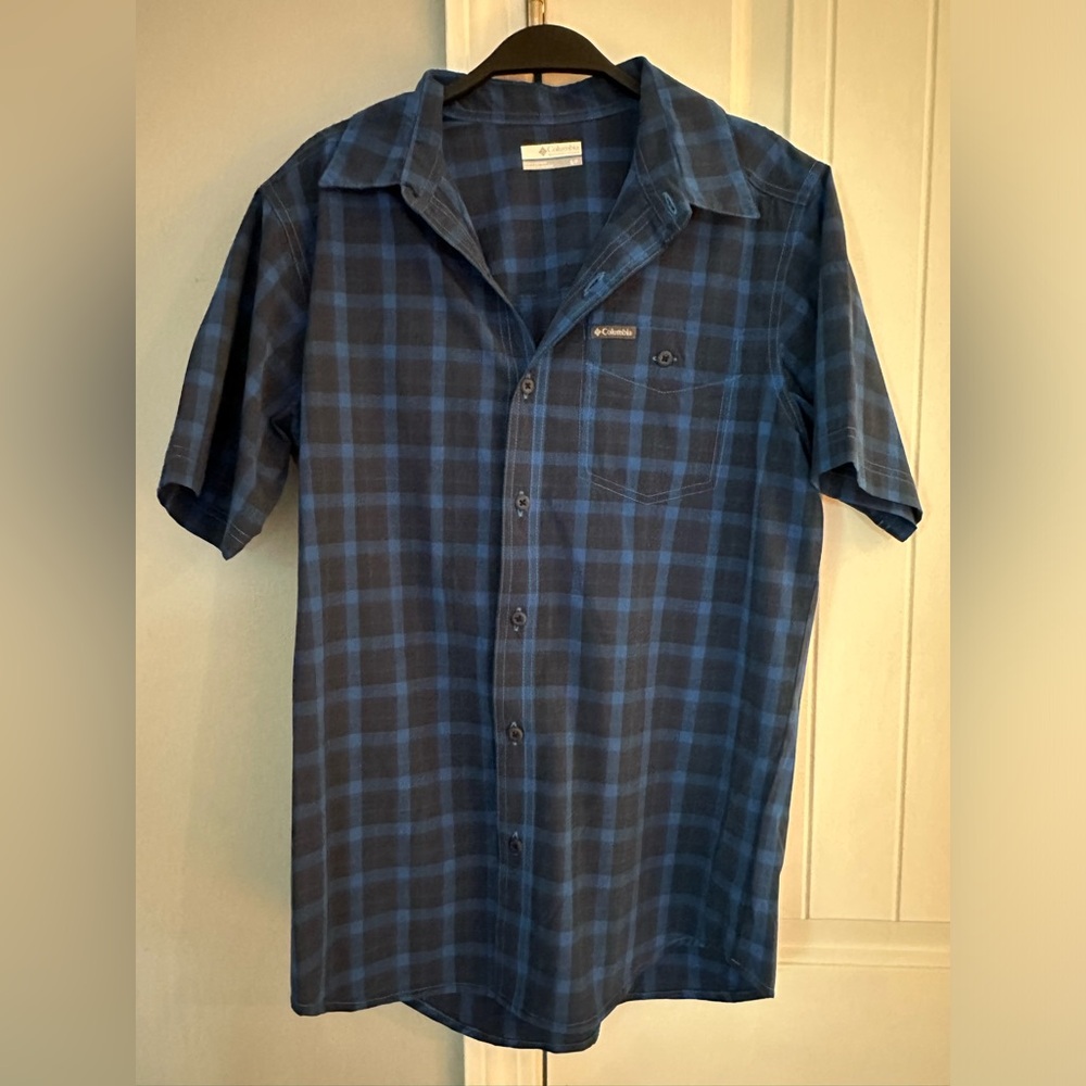 Columbia Button up shirt